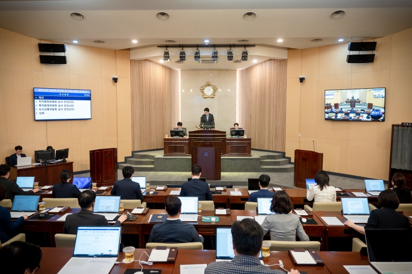 제305회 남양주시의회 임시회 - 제2차 본회의_0