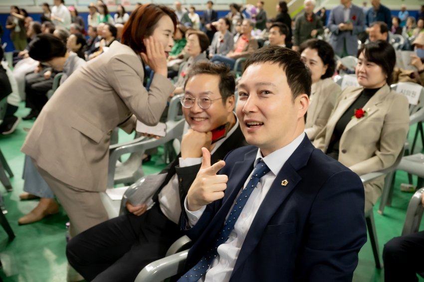 2025. 5. 8. 제53회 어버이날 기념식 - 소중한 당신, 가장 아름다운 선물_58