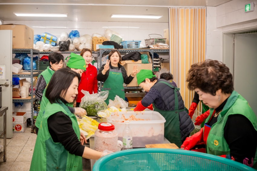 2025. 11. 12. 남양주시새마을회 2025 따뜻한 겨울 사랑의 김장 나누기_40