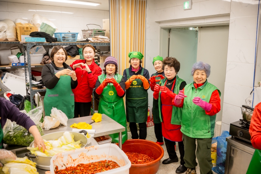 2025. 11. 12. 남양주시새마을회 2025 따뜻한 겨울 사랑의 김장 나누기_43