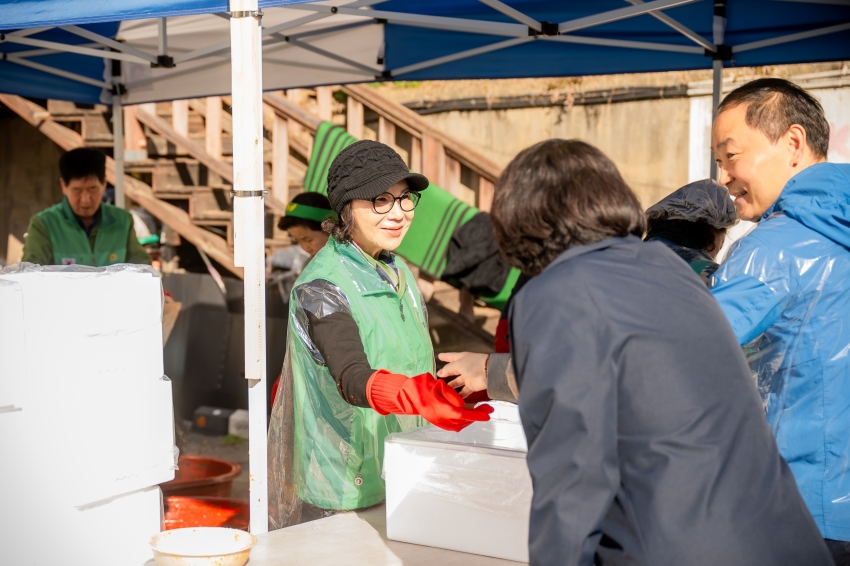 2025. 11. 12. 남양주시새마을회 2025 따뜻한 겨울 사랑의 김장 나누기_74
