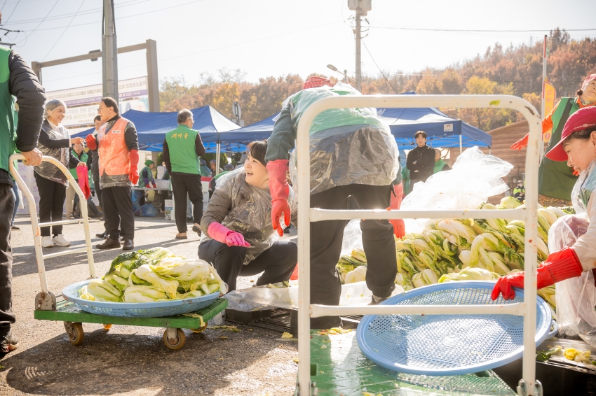 2025. 11. 12. 남양주시새마을회 2025 따뜻한 겨울 사랑의 김장 나누기_114