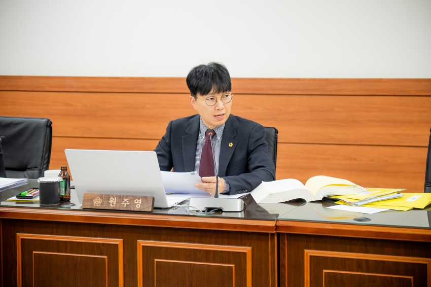 2025. 11. 26. 제316회 남양주시의회 정례회 [자치행정 위원회 행정사무감사 3일차]_0