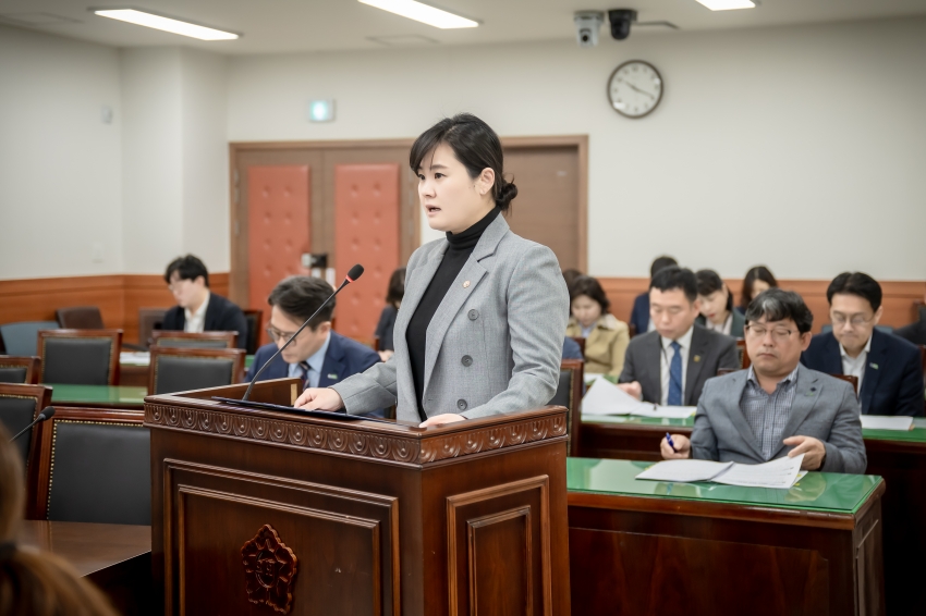 제302회 남양주시의회 임시회 제4차 상임위원회 - 조례안 발의 (자치행정/ 복지환경/ 도시교통 위원회)_5