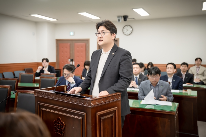 제302회 남양주시의회 임시회 제4차 상임위원회 - 조례안 발의 (자치행정/ 복지환경/ 도시교통 위원회)_10