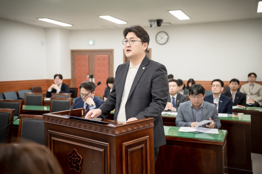 제302회 남양주시의회 임시회 제4차 상임위원회 - 조례안 발의 (자치행정/ 복지환경/ 도시교통 위원회)_11