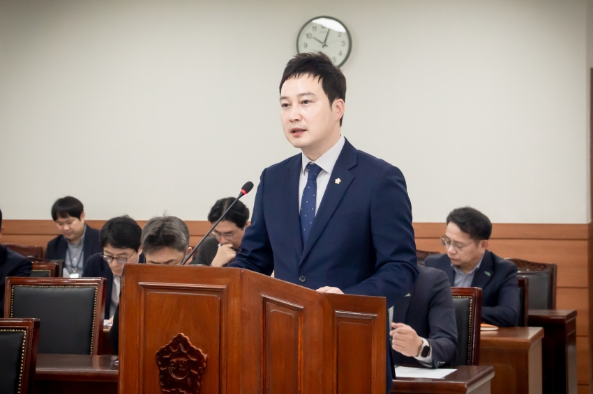제302회 남양주시의회 임시회 제4차 상임위원회 - 조례안 발의 (자치행정/ 복지환경/ 도시교통 위원회)_18