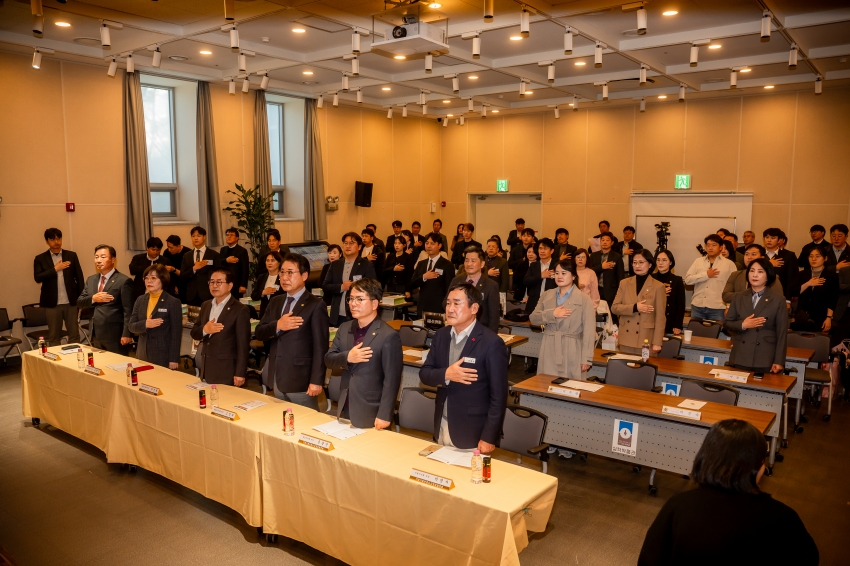 2025. 11. 14. 경기동부권시군의회 제12회 의정활동 우수의원 및 시상식_41