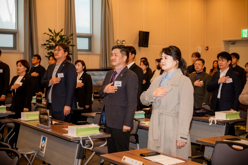 2025. 11. 14. 경기동부권시군의회 제12회 의정활동 우수의원 및 시상식_42