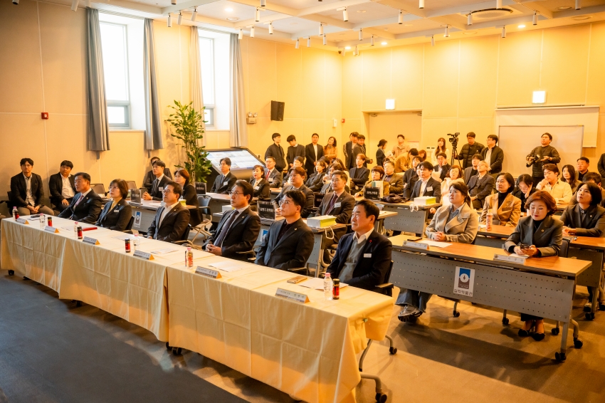 2025. 11. 14. 경기동부권시군의회 제12회 의정활동 우수의원 및 시상식_58