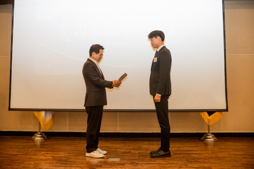 2025. 11. 14. 경기동부권시군의회 제12회 의정활동 우수의원 및 시상식_117