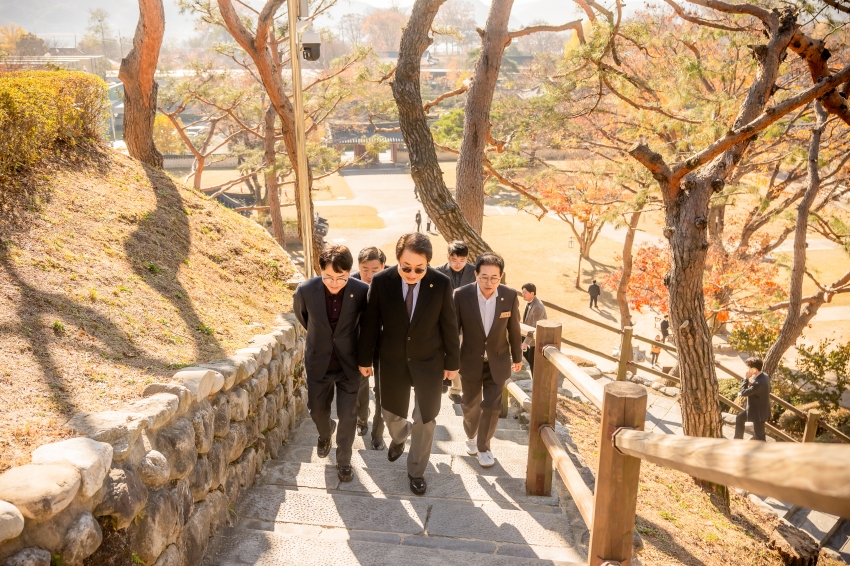 2025. 11. 14. 경기동부권시군의회 제12회 의정활동 우수의원 및 시상식_170