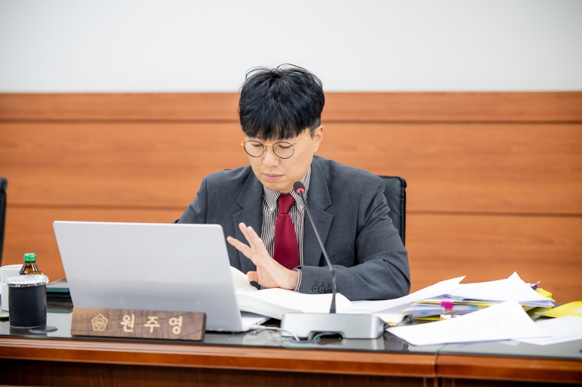 2025. 11. 28. 제316회 남양주시의회 정례회 [자치행정 위원회 행정사무감사 5일차]_0