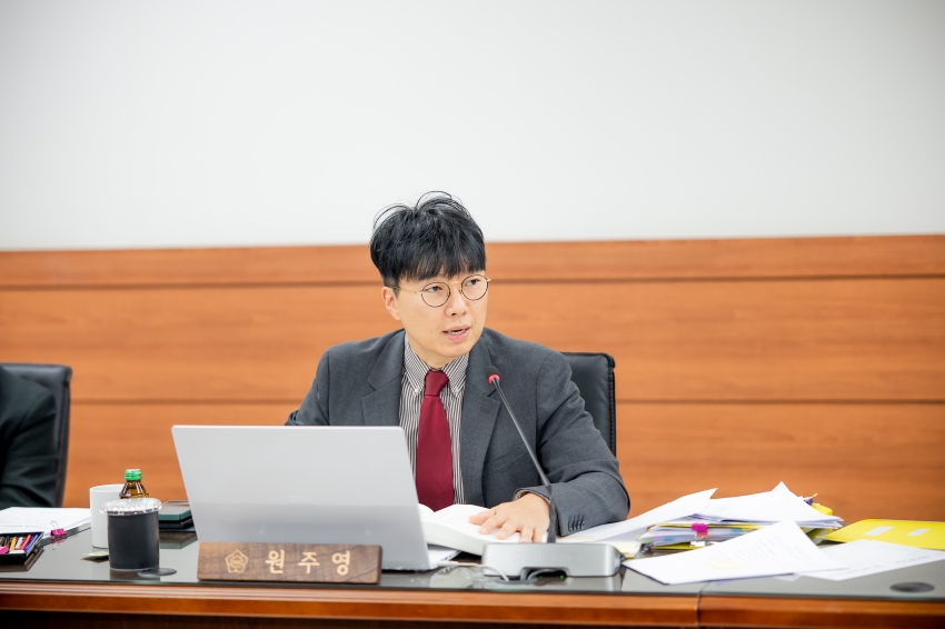 2025. 11. 28. 제316회 남양주시의회 정례회 [자치행정 위원회 행정사무감사 5일차]_1